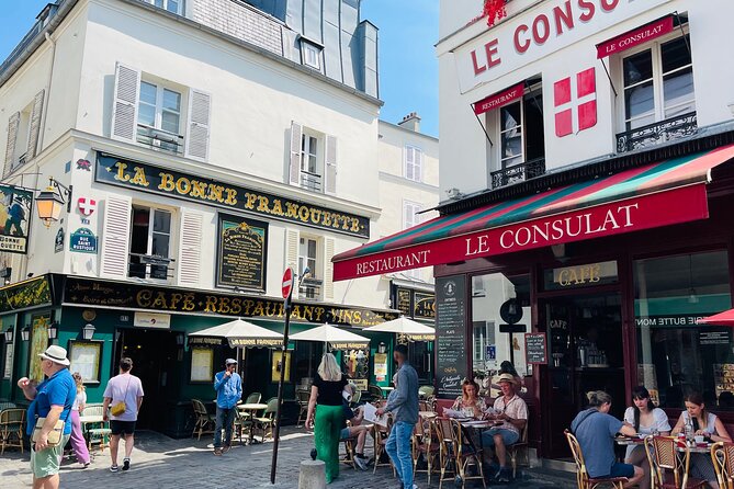 Unique Montmartre photo tour with VOGUE photographer - Montmartre photo tour with Karol Wójcik: what you’re really buying