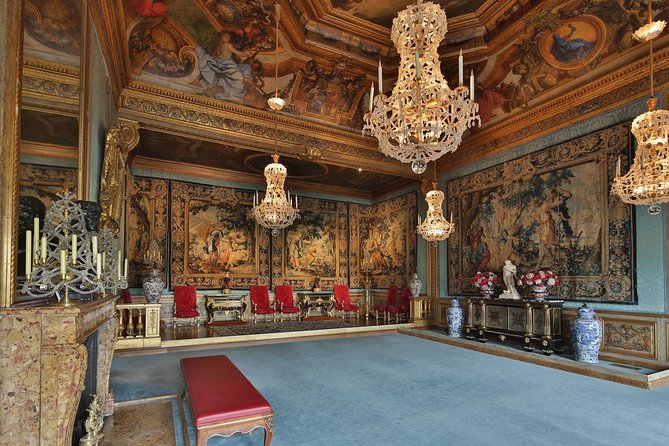 Vaux-le-Vicomte Castle Day Trip with Chateaubus Shuttle - What $36.01 buys you (and what it doesn’t)