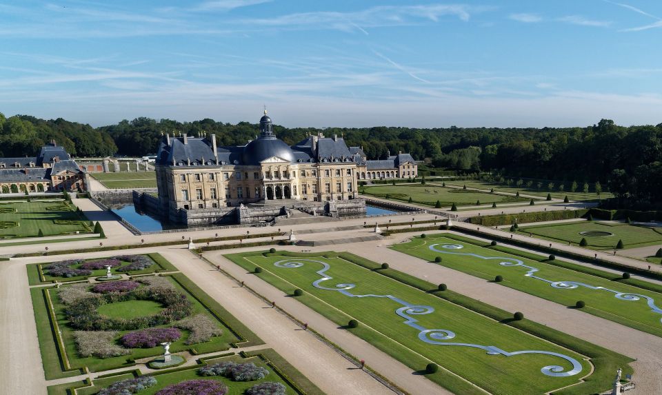 Vaux le Vicomte Chateau Entry Ticket and Chateaubus Transfer - Getting to Melun: the train piece you must handle yourself