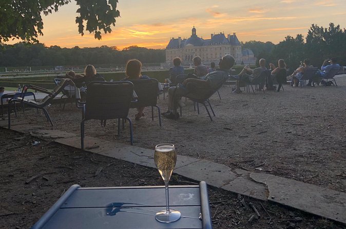VAUX-VICOMTE: Candlelit evenings-every Saturday from may to sept - Exploring the château and gardens before the fireworks