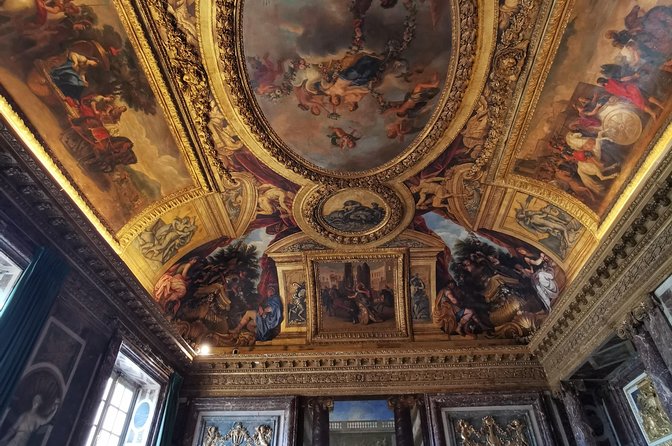 Versailles and Chartres Private Day Tour from Paris - Versailles Gardens: 45 Minutes That Set the Tone