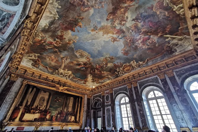 Versailles and Chartres Private Day Tour from Paris - Chartres Town Center: 45 Minutes to Soak Up the Real Place