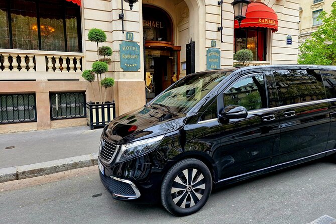 VERSAILLES CASTLE Round-Trip Transfer from Paris by Luxury Van - Meeting Your Chauffeur: Name Sign, Hotel Reception, and Luggage Help
