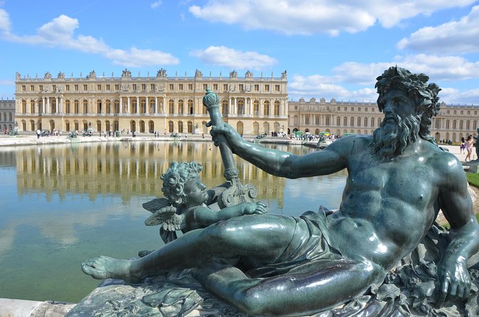 Versailles Domain Audio Guided Half Day Tour from Paris - Stop inside the Palace: how to enjoy 45 minutes without feeling panicked
