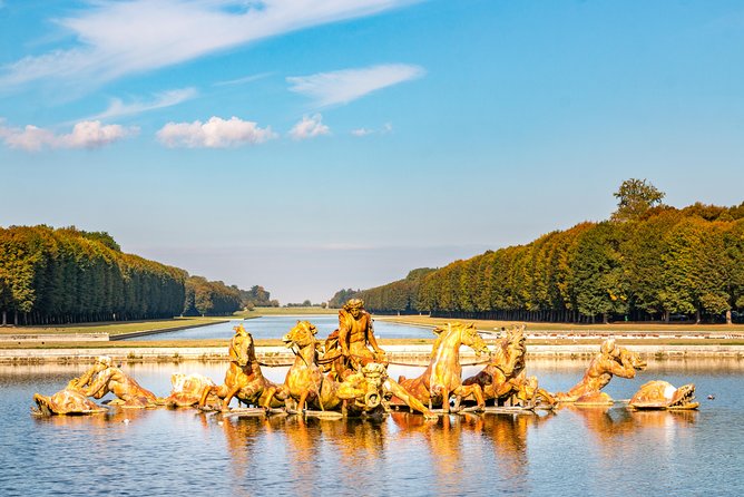 Versailles Domain Small-Group Guided Tour from Paris - Gardens time: Apollo, Latona, and what Grand Canal views can mean