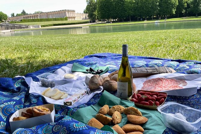 Versailles Full-Day Electric Bike Tour : Market, Picnic & Palace - Versailles gardens and the Hall of Mirrors mindset