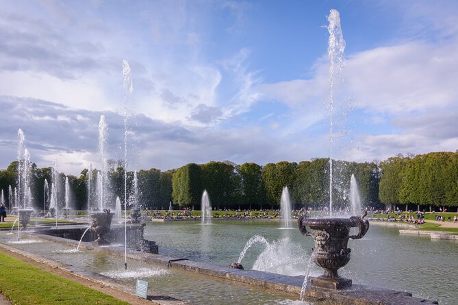 Versailles: Full Day Tour & Shuttle from Paris - Gardens shows (Apr–Oct): when the included tickets matter most