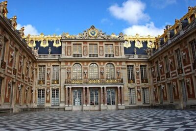 Versailles & Giverny Private Day Tour Luxury van & Private Guide - Versailles: skip-the-line plus a guide route that hits the power rooms