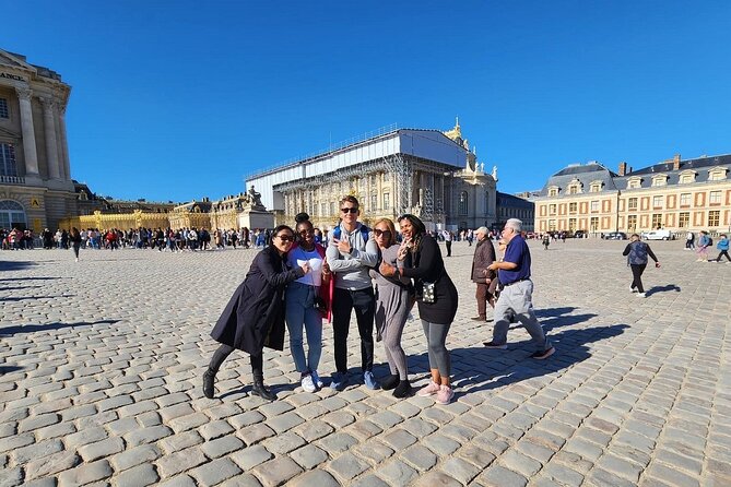 Versailles Golfcart & Bike Guided Tour: Gardens Hamlet Fountains - Stop 3: Le Hameau de la Reine—Marie Antoinette’s village hour