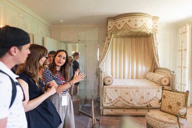 Versailles Marie Antoinette Afternoon Guided Tour with Petit Trianon & Hamlet - Stop 2: Le Hameau de la Reine and the pastoral Versailles fantasy