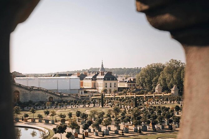 Versailles Palace and Garden Tour with Paris Private Transfers - Gardens on foot versus golf cart options