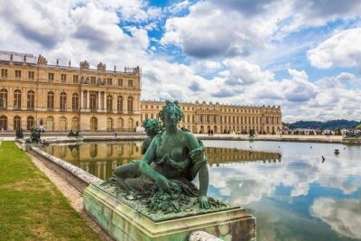 Versailles Palace and Park Private Guided Day Tour from Paris - Your guided palace route: state apartments to the queen’s world