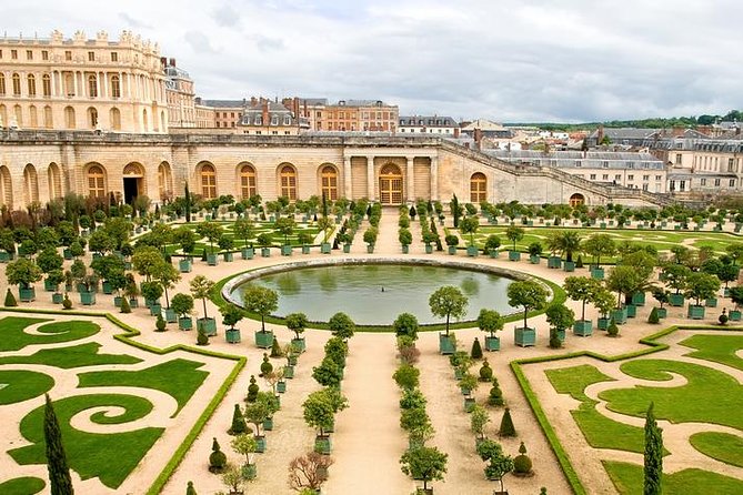 Versailles Palace Best of Estate Private Day Tour with Lunch & Queen's Hamlet - A Versailles day plan that avoids the biggest time traps