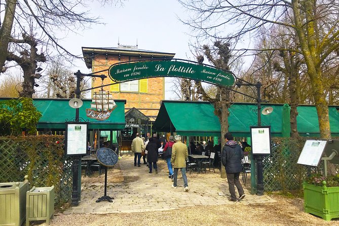 Versailles Palace Best of Estate Private Day Tour with Lunch & Queen's Hamlet - Grand Canal lunch: a break that doesn’t feel like wasted time