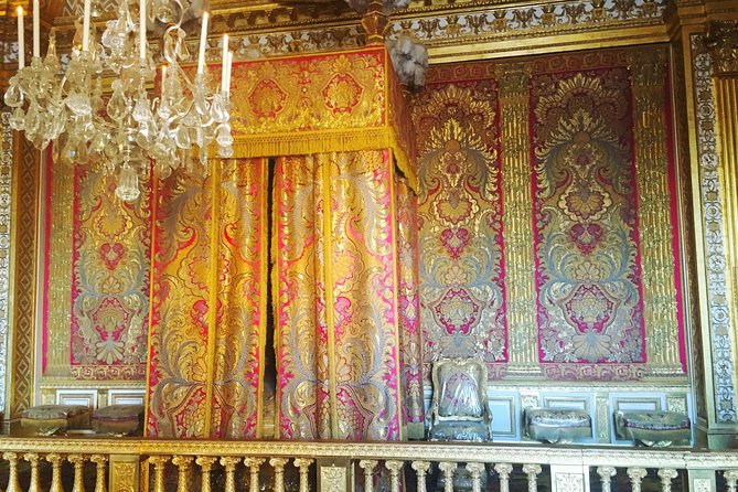 Versailles Palace & Gardens Audio Tour - Private Transportation - Entering the Palace: State Apartments and the Hall of Mirrors Focus