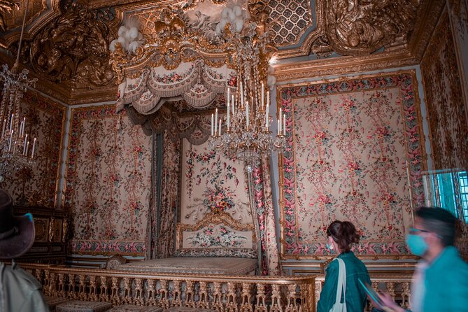 Versailles Palace & Gardens Guided Tour - Stop 2: Gardens with Musical Show Timing in Summer