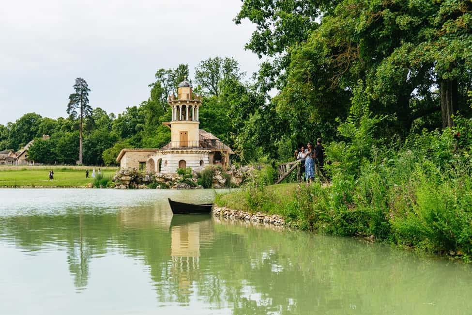 Versailles: Palace, Gardens & Marie Antoinette’s Estate Tour - FAQ