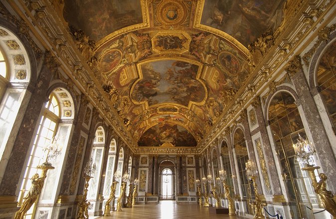 Versailles Palace Guided Day Tour and Trianon from Paris - Who this Versailles tour suits best