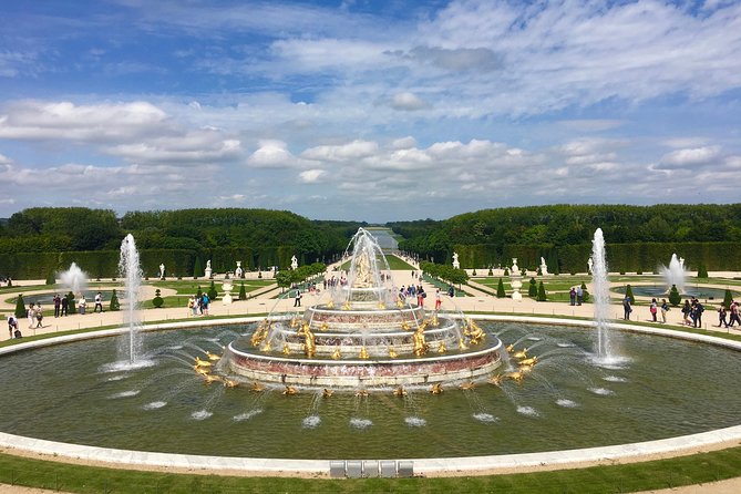 Versailles Palace & Marie-Antoinette's Estate Private Guided Tour with Lunch - Who Should Book This Private Versailles Tour with Lunch