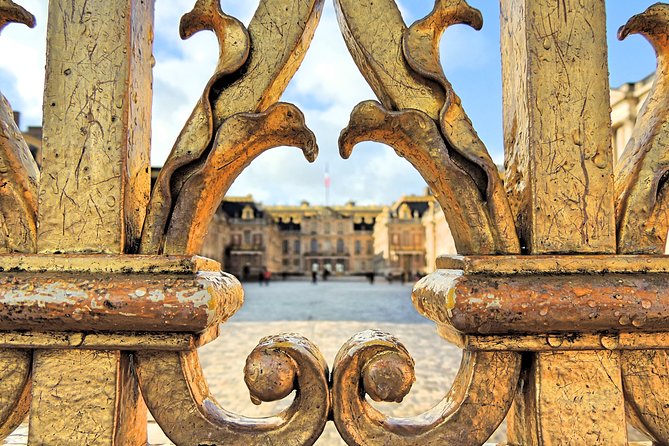 Versailles Palace Private Half Day Guided Tour including Hotel Pickup from Paris - Price and value: what you’re really paying for at $551.89 per person