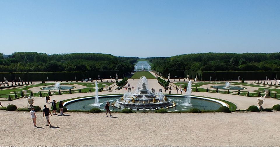 Versailles: Private Tour of the Palace with Reserved Entry - Private Group Comfort: Pace, Listening, and Crowds