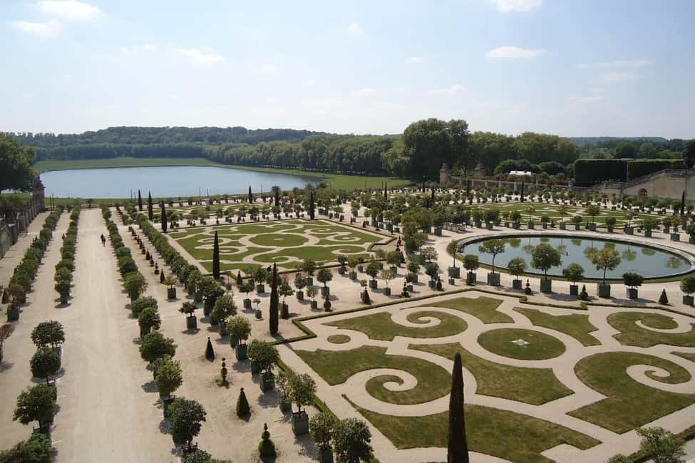 Versailles: Royal Palace & Gardens Private Golf Cart Tour - Where to meet and how to start without stress