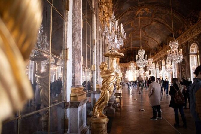 Versailles Royal Palace & Gardens with Exclusive Petit Apartments - Meeting at Louis XIV’s statue: the fastest way in