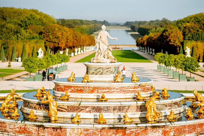 Versailles Royal Palace & Gardens with Exclusive Petit Apartments - The guides: named for a reason