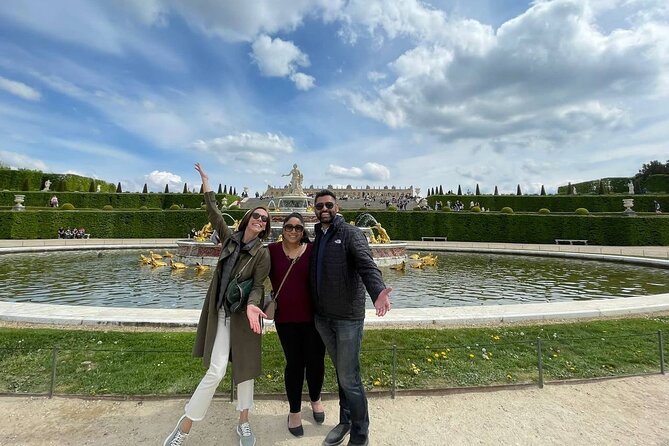 Versailles: Semi-Private Guided Tour with Train - Versailles gardens and fountains: timing matters