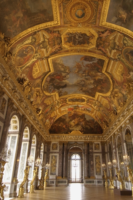 Versailles: Skip-the-Line Guided Tour of Palace with Gardens - Hall of Mirrors: the centerpiece room where timing and context help