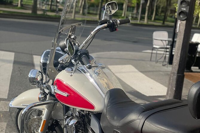 Vintage Motorcycle Rental in Paris - Why a vintage motorcycle rental works so well in Paris