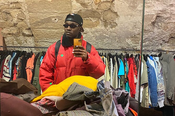 Vintage Shopping Tour In Paris with a Guide - Key things that make this vintage tour worth your time
