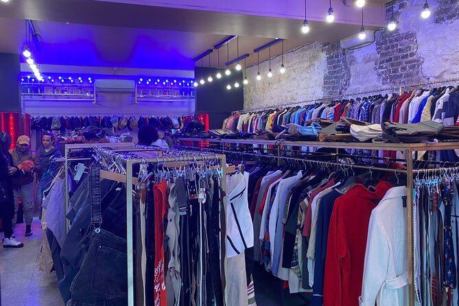 Vintage Shopping Tour In Paris with a Guide - What “vintage store time” feels like, step by step