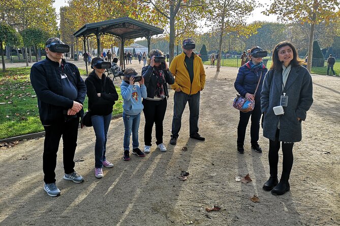 Virtual Reality Guided Tour at the Eiffel Tower - The real walk: Champ-de-Mars is your anchor point