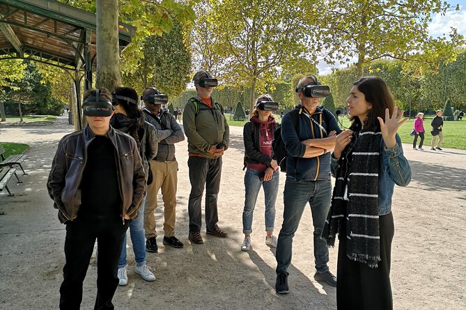 Virtual Reality Guided Tour at the Eiffel Tower - Comfort and safety: VR has limits for good reasons