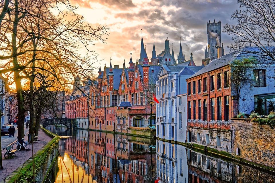 Visit of Bruges in 1 day private tour from Paris - The medieval heart of Bruges: canals, town hall, and Place du Bourg