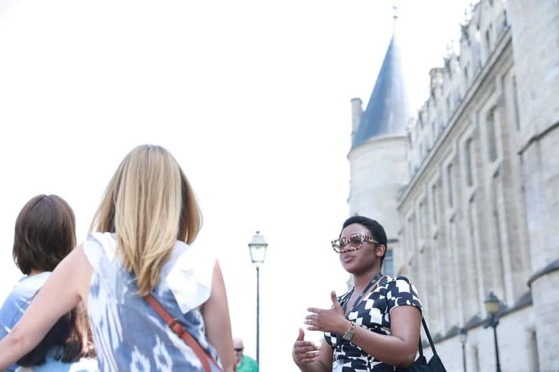 Walking Tour of Notre Dame Island and Sainte Chapelle Option - What the itinerary feels like on the ground