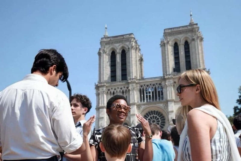Walking Tour of Notre Dame Island and Sainte Chapelle Option - The Seine-side rhythm: short walks, big views