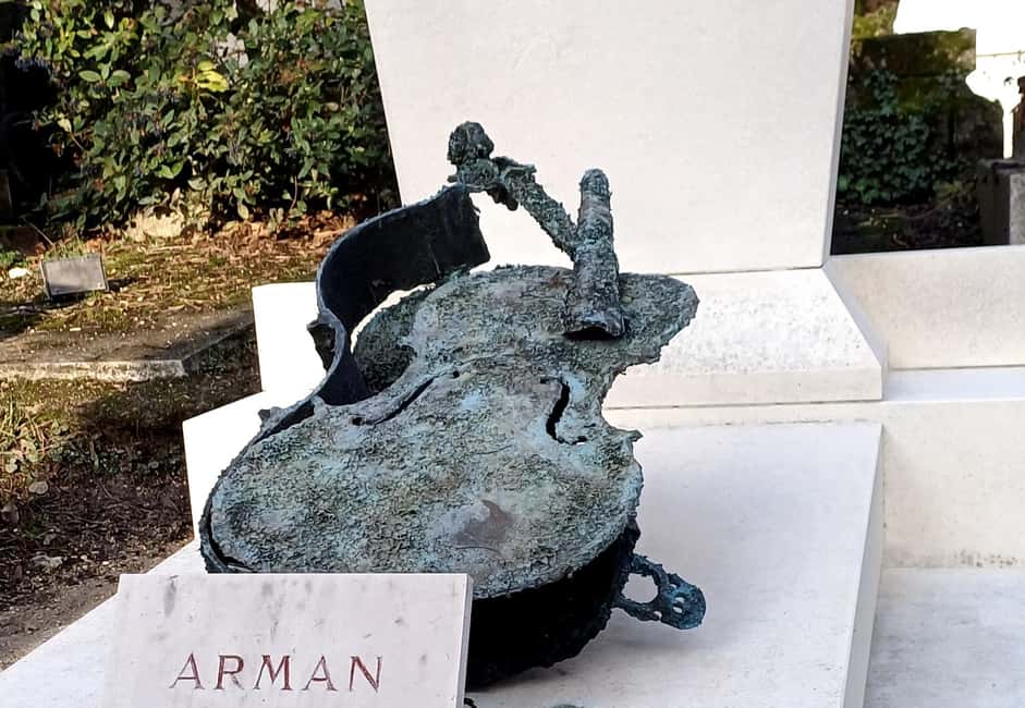 Who Killed Victor ? Escape Game at Père Lachaise Cemetery - Two Hours in a Cemetery: Timing, Pace, and Realistic Expectations