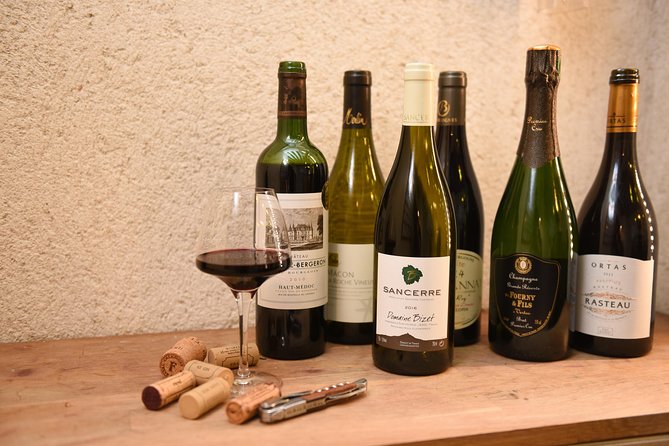 Wine Tasting In Paris - The host makes it work: Thierry (and sometimes Kenny) in the spotlight
