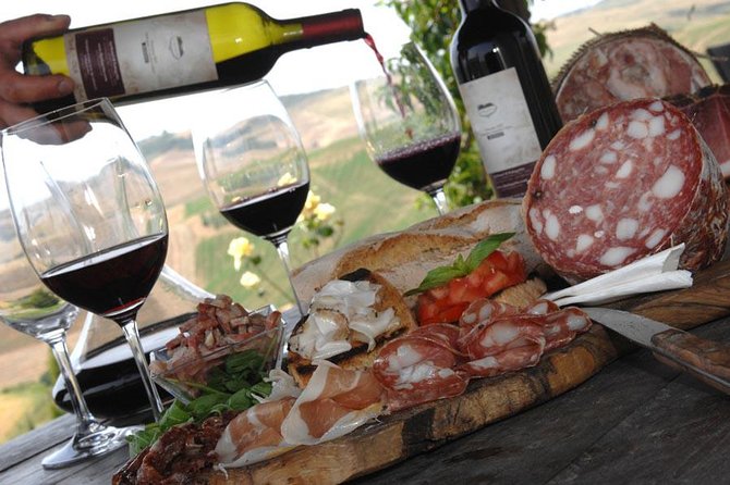 Wine tasting tour in Loire Valley with castle visits and lunch - Morning pickup from Paris: your 7:00 am start